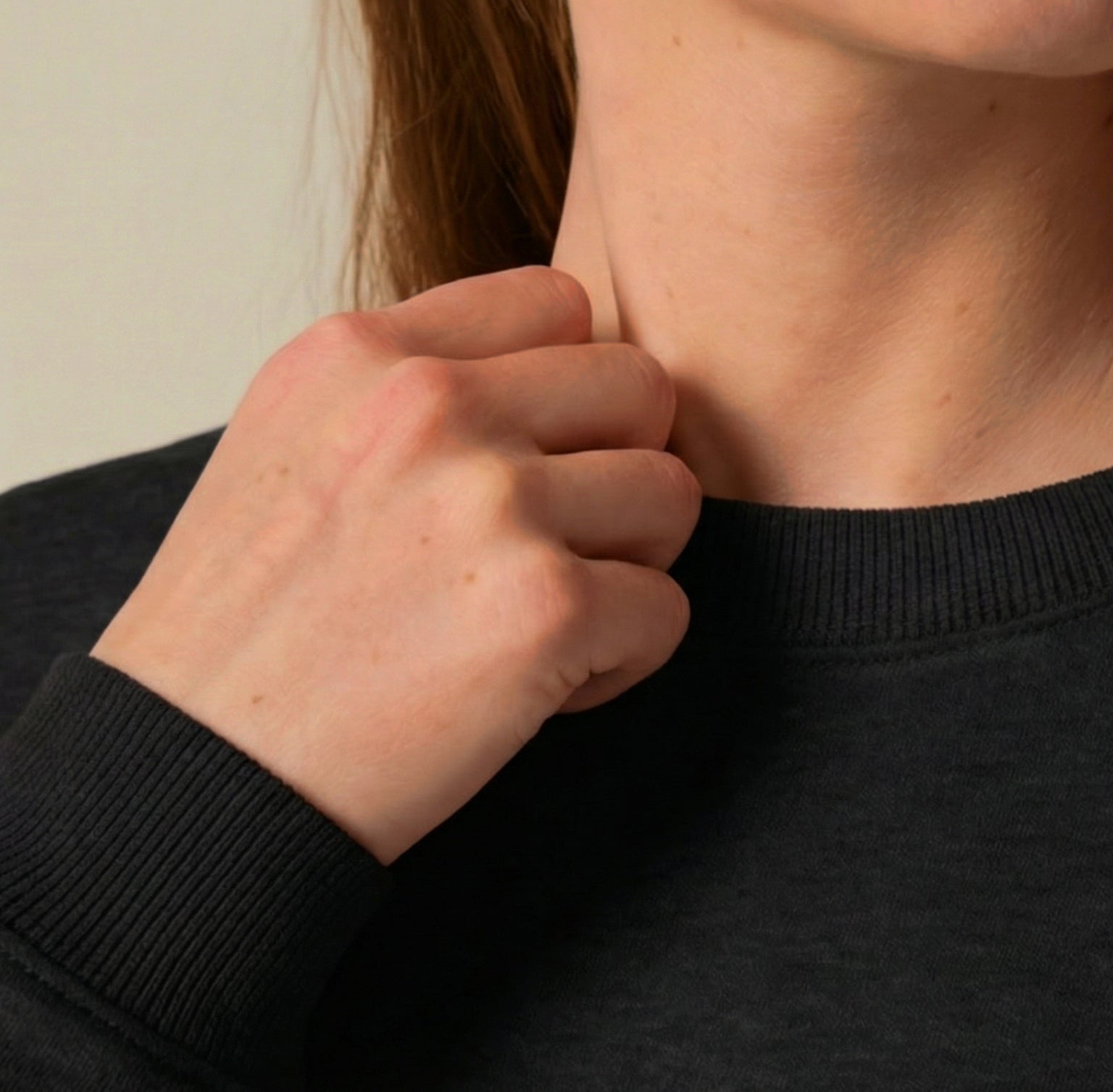 Sonaraé Oversized Sweatshirt mit Stick