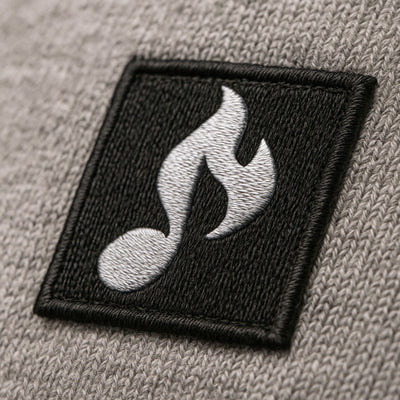 Sonaraé Iconic Sweatshirt mit Stick